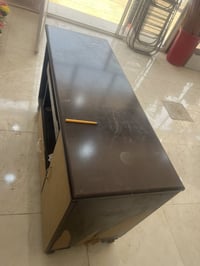 ميز مكتبي • كرسي مكتبي • نضيفات