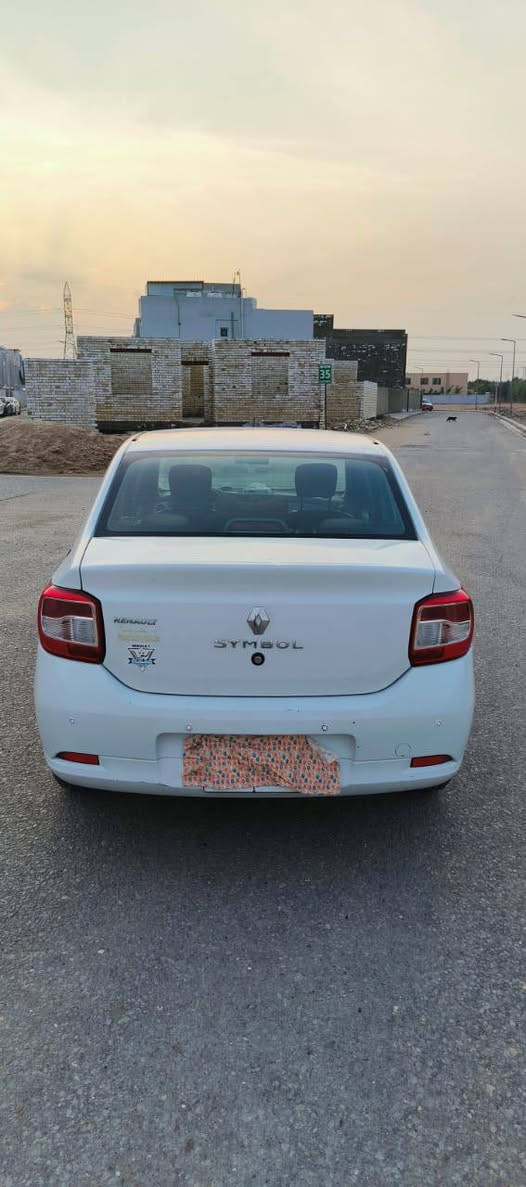 للبيع رينو سيمبل موديل ٢٠١٧ رقمها اربيل سياره بلاديه زيرو على ايدي محرك وكير برغي ما مفتوح بيه بلادي ومكفوله من الصبغ مع تحوير منظومه تبريد كامله يعني تبريد ثلج ومروحه اماميه للتبريد وحساس خلفي السعر ٧٨ ورقه للاستفسار ***********
