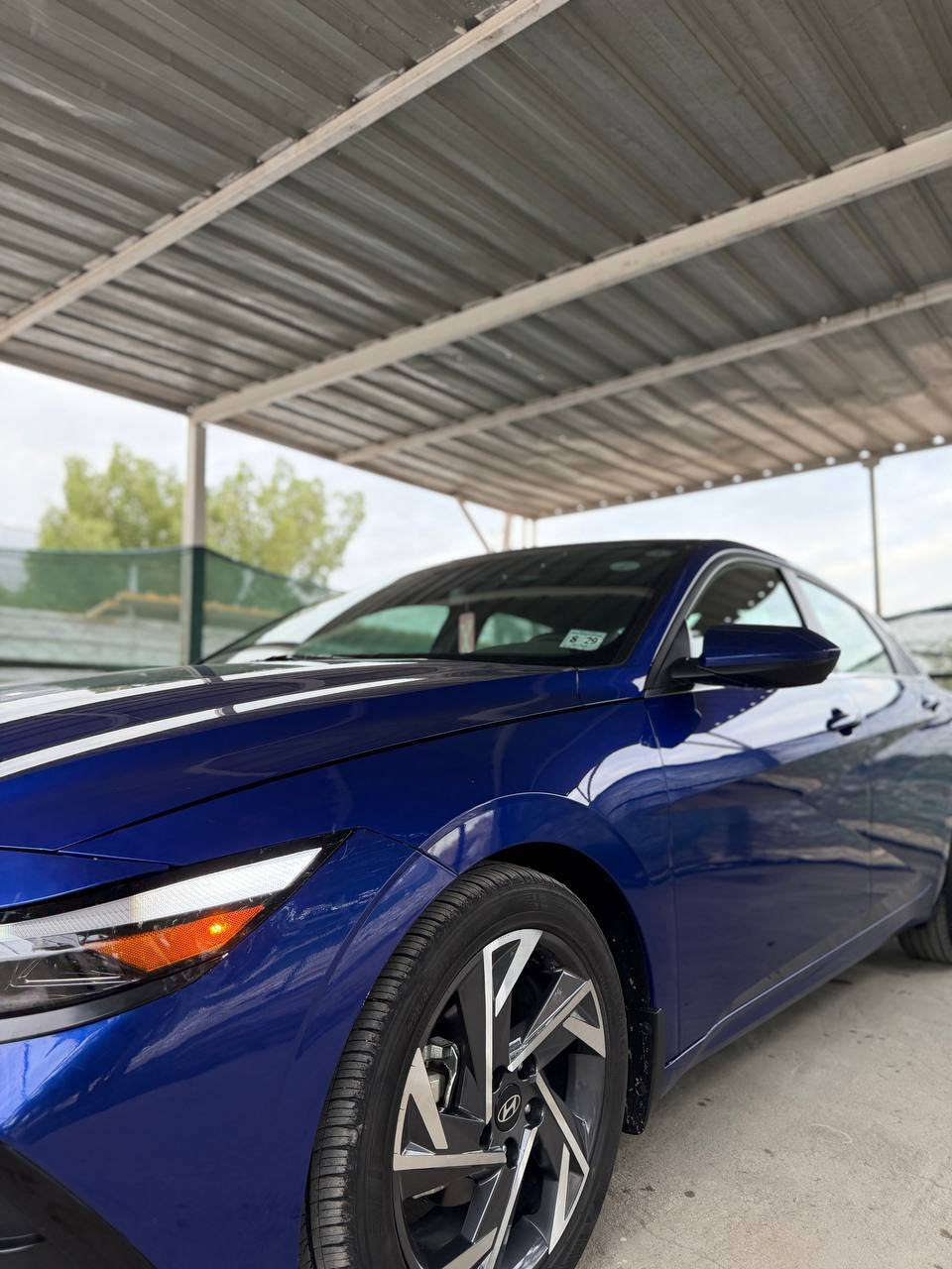 # النترا فول  🔥
موديل :2024 

المحرك :2.0 🚀

الحالة : صبغ جاملغ خلفي فقط بدون دواخل بدون ايرباك 

العداد : 16 الف ميل 🤍

المواصفات:SEL SPORT Full 

بصمه +بصمه ابواب+بصمه صندوك 

سلايت 

لد امامي 

ويل كب سبورت 

كشن سبورت 

سقف أسود

شاشة ايباد

كاميرا

نظام صوت 

اشارة مرايا

اوتو ستوب

تحديد سرعة

تحديد مسار

رادار امامي     

رادار خلفي 

نقطه عمياء 

شاحن لاسلكي  

أناره دشبول 7 ألوان 

بريك بصمه 

بكلايت خلفي لد

عداد دجتال 

لايت امامي عدسات 

باقي مواصفات معروفه 

رقم اربيل ترقيم جديد  ♥️

بغداد 📍

📞📲 

***********
