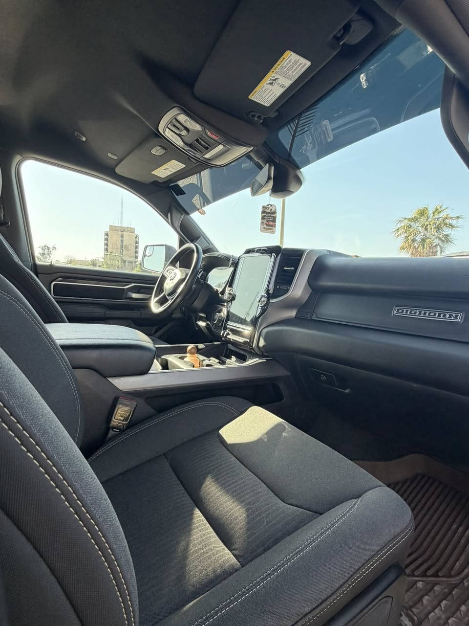 دوج رام البيع الموديل 2023 محرك 8Vمكان السياره ديالى بعقوبه السياره جديده كلش *********** ***********
