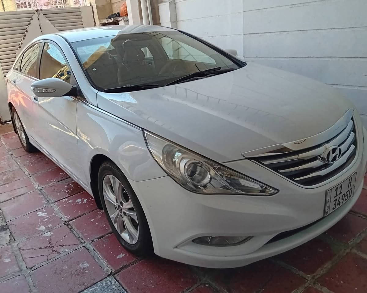 السلام عليكم سوناتا 2012 خليجي
مكفوله كفالة من الصبغ والتبديل والبارد
ماشيه 164الف حقيقي بأسمي رقم بغداد الجديد مكينة  2400 دووش مكفولة كفاله عامه من جميع النواحي سعر 95 وبيه مجال بسيط للاستفسار *********** واتس فقط
