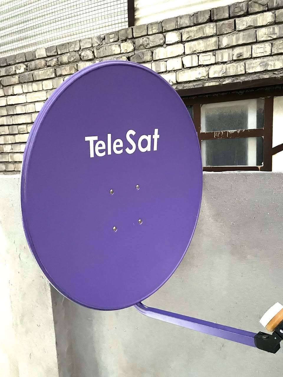 1 لا تحتار احنه نجيك للدار 🤩💯💯💯
2_ تنصيب الصحن وتثبيتة🙆‍♂️تفعيل حساب يوتيوب لجميع الشاشات
تنصيب منظومة شبكة الرابعة او سومر والشبكات الارضية او تفعيل VIP
3_تثبيت الإشارة😵
4_برمجة الستلايت😉
5_موجود صحن الاصلي القوي واولمبي 
6_يوجد واير الاصلي وستلايت كلشي موجود
طبعا الشغل مو يدوي كله باستخدام جهاز خاص للإشارة يعني مايحتاج ستلايت ولا نصعد الستلايت بالسطح ونتعب وينكسر الظهر 😣 ولا ننتظر الكهرباء تجي وكذا كل هاي السوالف راحت بعد وصارت قديمة
نطلع جميع مناطق بغداد
 والشغل مضبوط وراح تكون راضي ومرتاح وتباع للتلفزيون وراسك بارد 🤓🤓🤓
  الستلايت نصب صحن ستلايت نصب بلازمه ترتيب قنوات وبحث ستلايت  
🔴تثبيت شـــاشـــات بـلازما
لتواصل*********** متوفر واتساب      
***********
***********
متواجدون 24ساعه بغداد فقط
