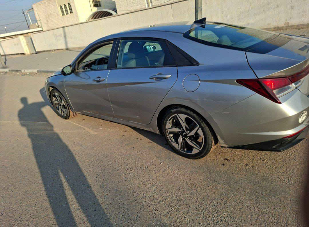 النترا 2021 وارد امريكي بيع مستعجل 
 السياره حره بسمي  رقم بصره ابيع تحويل فقط
حادثها جاملغين وبنيد  امامي واحد مصلح واحد مبدل  بدون دواخل بدون ايرباك  السياره التكمه بيها رشه خفيفه هنا 
السياره حداديه جديده امس نافضها من الطول للطول  ابيع شرط الفحص  
السياره يرادلها بوليش فقط
بيها ملاحضات صدعات هيج اشياء 
محرك كير تبريد شرط لفحص 
السعر 137 مجالها قليل كلش مكاني البصره 
ورقمي ***********
الحادث موضح بلنشر
