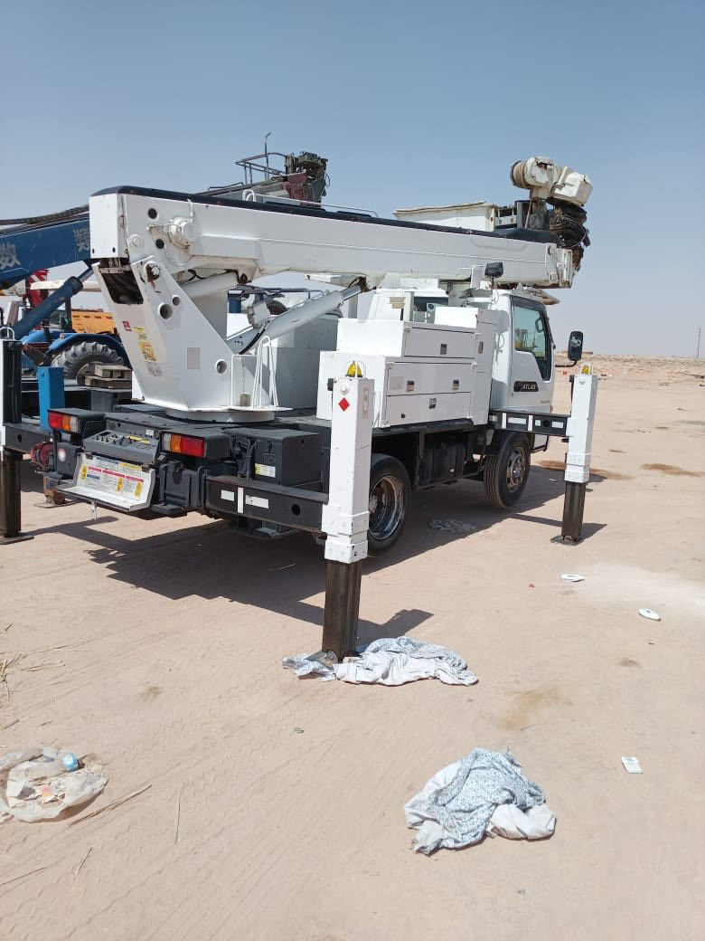 سلام عليكم كوب لبيع كهرباهي هاتروليك بكينه خير من الله شاصي مكفول سياره بعدهي من فيس يعني كبل سجل ***********
