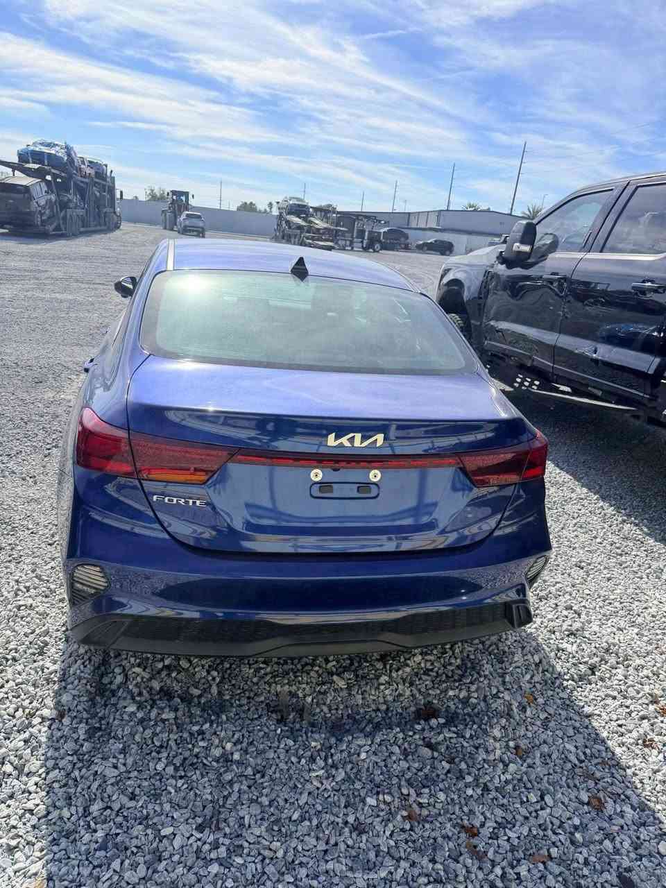 سلام عليكم
KIA FORTE 2024 LX
كيا فورتي 2024 للبيع تفيد اهل الشهداء
حاليا بالطريق 
موعد وصول عمان: 28\1\2026
حاله السياره : تعمل و تسير
سياره قطعه وحده (فقط بنيد)
بدون شاصي و بدون ايرباك 
جاملاغاتها موس
مواصفاتها LX
وغراضها وياها ( مازدات اماميه تشدهن نفسهن )
العداد : 11 الف
تدخل باسمك حره او شهداء
معروضه على وضعها واصل عمان
لطلب السعر تواصل ع الرقم
للاستفسار :
***********
متوفر واتساب ايضا
