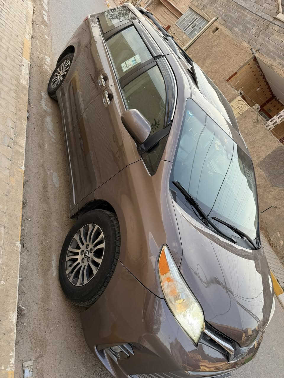 تويوتا سينا
تويوتا سينا ٢٠١٨ XLe فول مواصفات فتحة وبصمة وابواب كهرباء ، وداخل بيجي ، بدون ايرباك ،عداد ٣٠٠ رقم جديد ، تو ويل المرغوب ، جاهزة من كلشي صور التقرير مرفقة + بالعراق صار بيها حافظة البنيد والجاملغ فقط رش بدون داخل، صدر جديد ، وتخم تاير جديد ، وبيها كشن امامي اضافي يشيل نفرين والأصلي موجود ، السعر ١٨٥ ورقة 
***********
