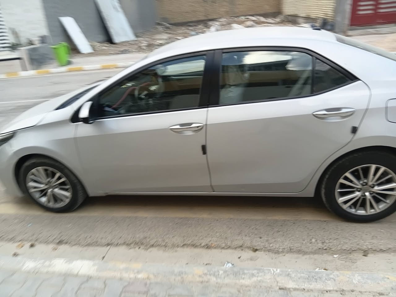 تحية طيبة للبيع كورلة موديل 2015 خليجي محرك 2000/ هزة ورقام جدد تحويل وكاله تدلل سيارة بيه 4 قطع بدون دواخل  / السعر 117 مكانه قضاء الصويرة قرب المستشفى اتصال
***********
