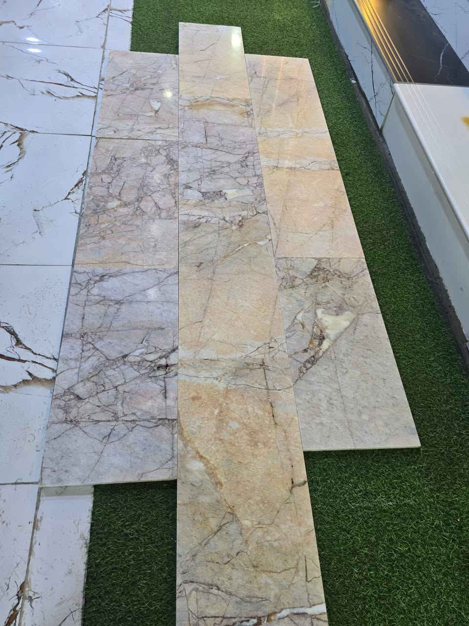 #_تحيه_طيبه_زبائننا_الكرام 
⚫ نعلن عن تجهيز #_المرمر الايراني ذو مواصفات عالية  الجودة 💯
⬅️ملاحظة يوجد خدمة توصيل لكل المحافظات وبأسعار حسب الكميه 
⬅️النوع مرمر ايراني روز سوبر ممتاز
⚫ السمك  2سانتيم 
🔵قياس 30في 60
🔵يوجد بايات درج قياس 100و 110و 120
🔵 بايات منياتور و عسلي و نيريز و السيسليا جباري 
🟢سارعو بالحجز قبل نفاذالكميه 
⚫ مستعدون لتجهيز المشاريع الحكومية والأهلية والمكاتب في جميع المحافظات وبأسعار الجمله مناسبة جدا 

كربلاء المقدسه 
للحجز والاستفسار مراسلة الصفحة أو الاتصال على رقم 
***********
