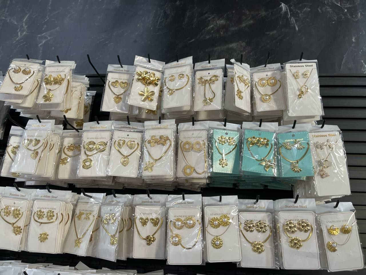 متوفر احدث موديلات الاكسسورات جمله ومفرد باسعار مناسبة
#توصيل_لجميع_محافظات_العراق


**إذا كنت صاحب هذا الإعلان وتريد حذفه لأي سبب، رجاءا أرسل رسالة إلى الدعم الفني**