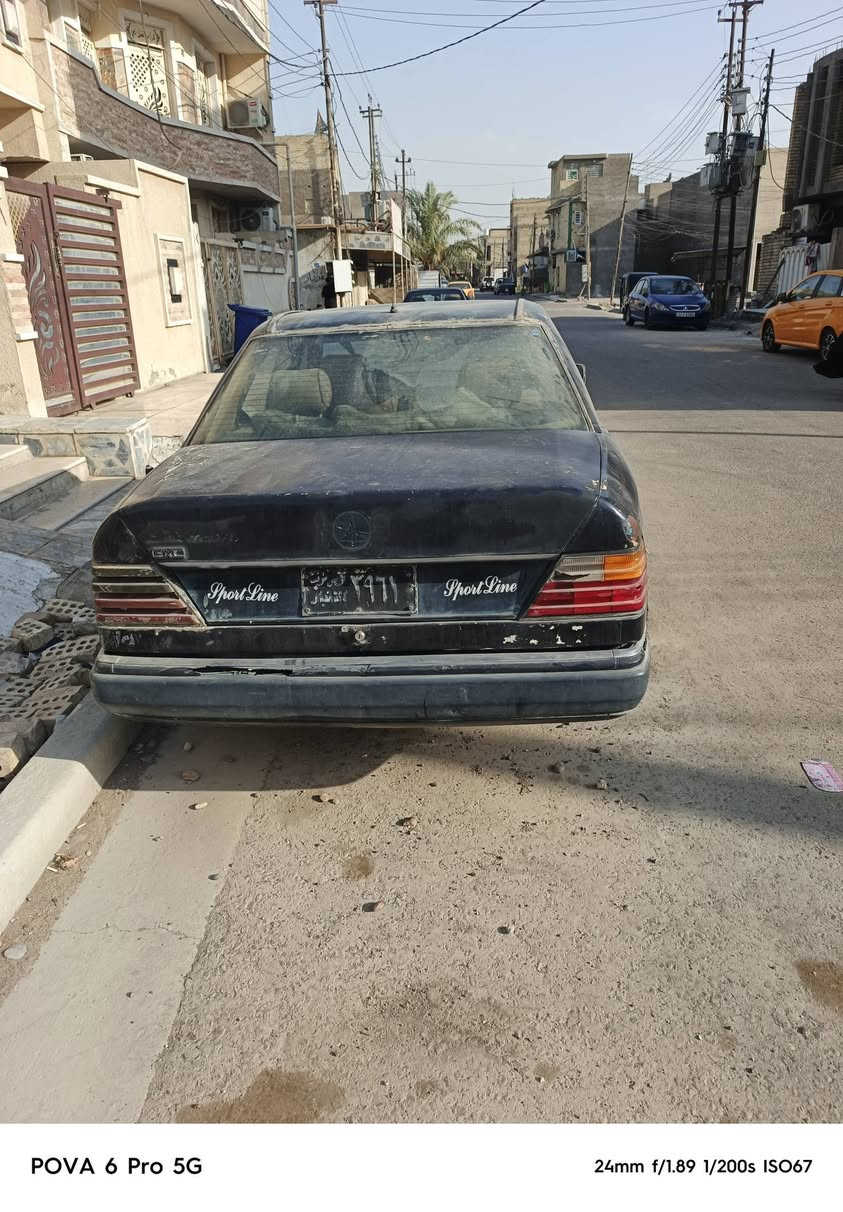 السلام عليكم مرخصة مدير الكروب المحترم مارسيدس دب ١٩٩٢ محرك ونجي ٣٠٠٠ حاليا لاتعمل لن سيارة متروكة ابيعلك حديدة رقم انبار ٢٠ورق بغداد الدورة الرقم ***********
