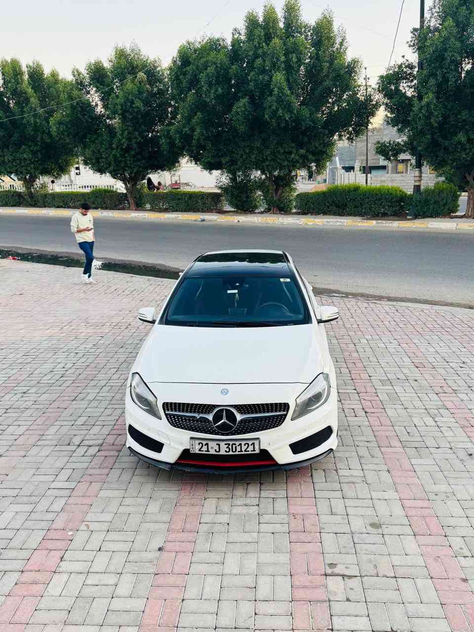 مرسيدس اشبك ٢٠١٥ فول مواصفات رقم سليمانيه نضيفه فول بيها بنيد سرقه وبيها كرت بسيط ولباقي مكفول السعر ١٢٥ وبيها مجال مكان السيارة الانبار الرمادي ***********
