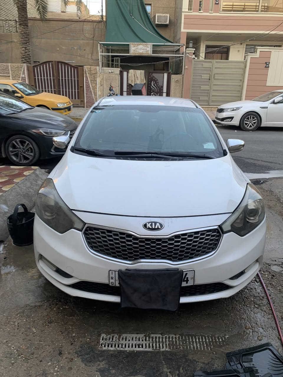 السلام عليكم كيا فورتي ٢٠١٤محرك 1800دوش سياره جاهزه وخير من الله حادثها جاملغ امامي  سياره تحكم ستيرن كامره خلفيه شاشه بل دشبول  رقم بغداد الجديد ممتواجد على الفيس 
السعر خابر وتدلل مكانها بغداد ***********
