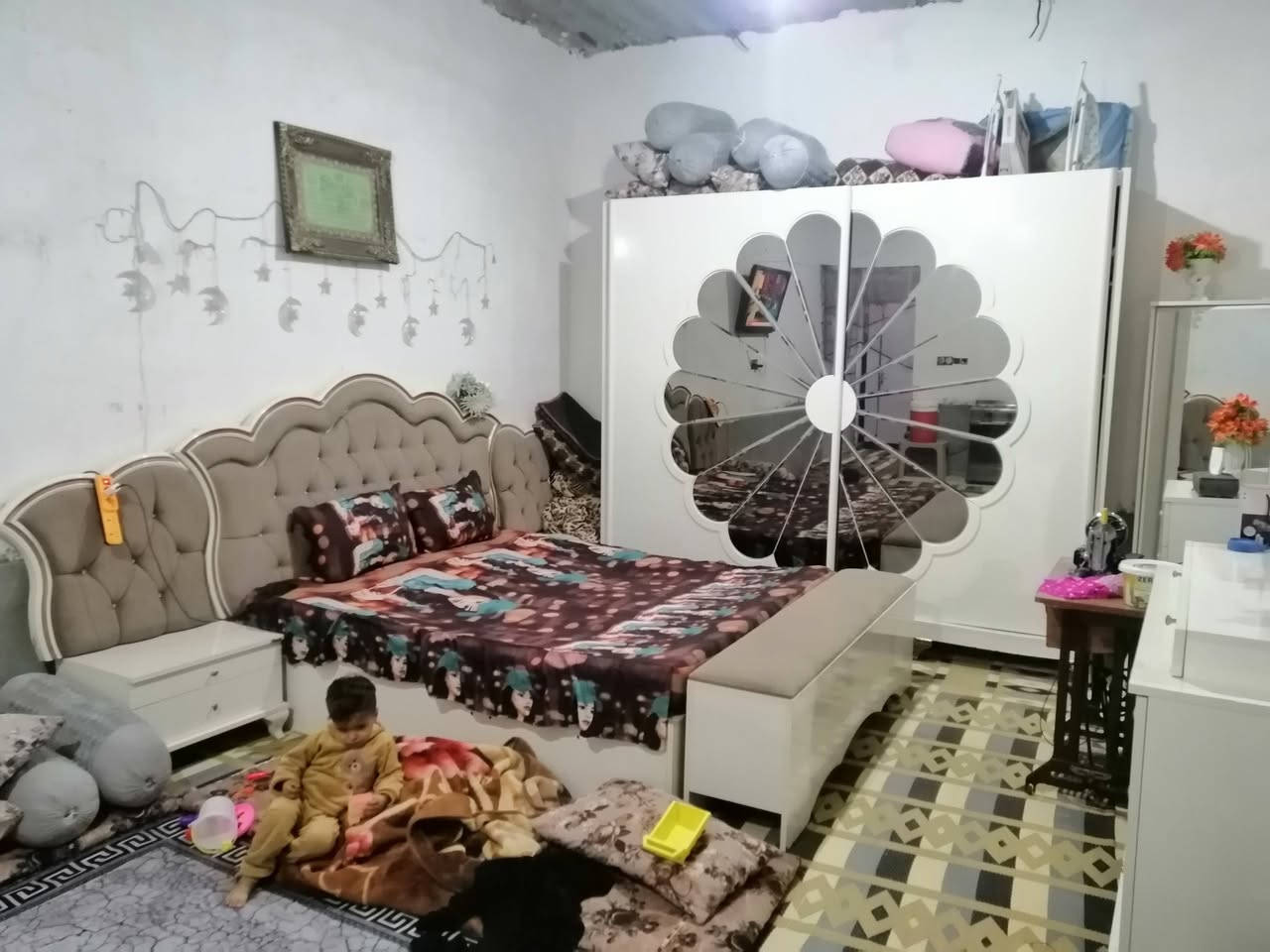 مكلف بلنشر
السلام عليكم ورحمة الله وبركاته
غرفه اخشاب للبيع مستعمل نضيف السعر ٥٠٠بيهه مجال
***********
