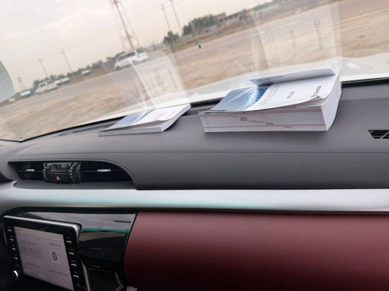 سلام عليكم للبيع تايوتا هايلوكس موديل  2025 اوتماتيك ماشيه 7الف شركة ساز فول موصفات شاحن لاسلكي قطعتين تبريد مكفوله كفاله عامه رقم بغداد بسمي العنوان بابل الشوملي السعر 308$/***********
