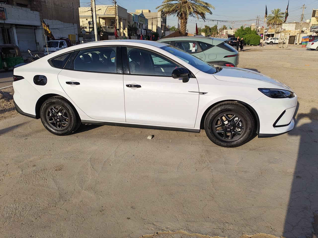 سلام عليكم byd سيل٥
سيارة مصروف عليهة ارضيات ودوشمه ماروني اصليه بالاضافه الى مجموعه كت سوادات 

سيارة كفاله من صبغ وضربه وكلشي ماشيه الكلي ٨٠٠٠

رقم بغداد باسمي شرط تحويل 

سعر ١٩٧٠٠وبيهة مجال 

مكان سيارة شهداء السيديه
***********
