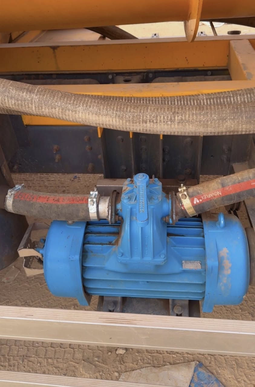 Scani R500/ 6 cylinder 
2017
ثلاجه 
ريتايدر 
كامره 
حساس
سلایت کهربایی
كير اوتوماتيك بدون كلاج
تاخم تاير جديد
ويل كروم
تانكي 8x10
ماطور ايطالي 90


**إذا كنت صاحب هذا الإعلان وتريد حذفه لأي سبب، رجاءا أرسل رسالة إلى الدعم الفني**