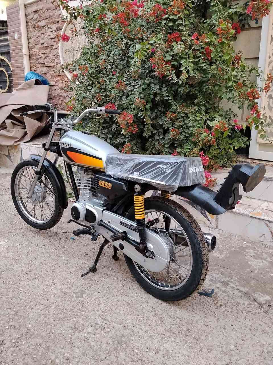 سلام عليكم للبيع ارشا تعمير ٢٥ كلك مكفوله دراجه غراض نامه نضيفه مكفوله من نضيح وتبخير  عنوان كربلاء حي العباس شراي ع رقم الهاتف ***********
