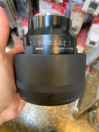 عدسه سكما 85 mm لكامرات السوني  مستخدمه  نضافتها 98‎%‎ كامله مع حقيبه ...