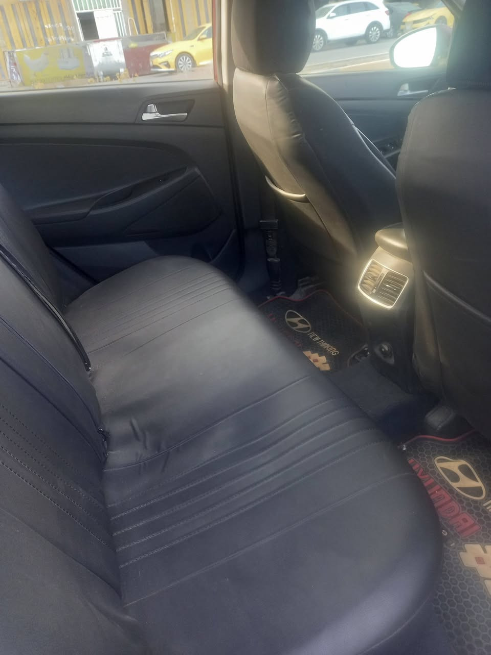 هونداي توسان موديل ٢٠٢٠ أمريكي رقم انكليزي بابل باسمي سنوية جديدة تحويل ثاني يوم السيارة متجاية ومصبوغة عام كير مكينة تبريد شرط السيارة ماشية ٤٥ الف حدادية شرط السيارة جاهزة كل نقص مابيها بصمة باب مواصفات حلوة السعر ١٢٥ وبيها مجال للشراي بيع او مراوس الشراي يتصل مكاني سماوه ***********
