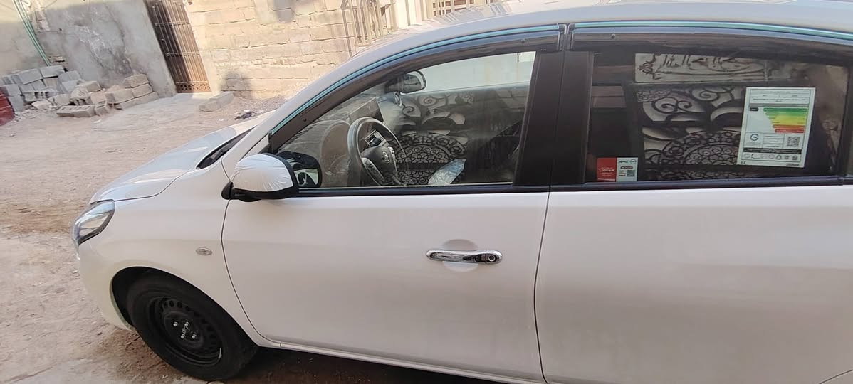 نيسان سني موديل ٢٥ هندي شاشه الكزز تحكم ستيرن جنح خلفي ماشيه ٨٠٠ سعر ١٣٣ وبيه مجال بصيط صادره بيه وكاله وهاذ رقمي بيه واتساب ***********
