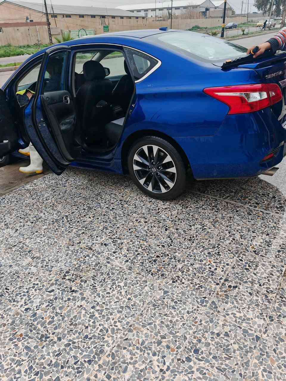 نيسان سنترا 19 SR
فول مواصفات غنيه عن التعريف
باسمي
ضرر قطعتين جاملغ وباب الورى
***********
عنوان موصل
