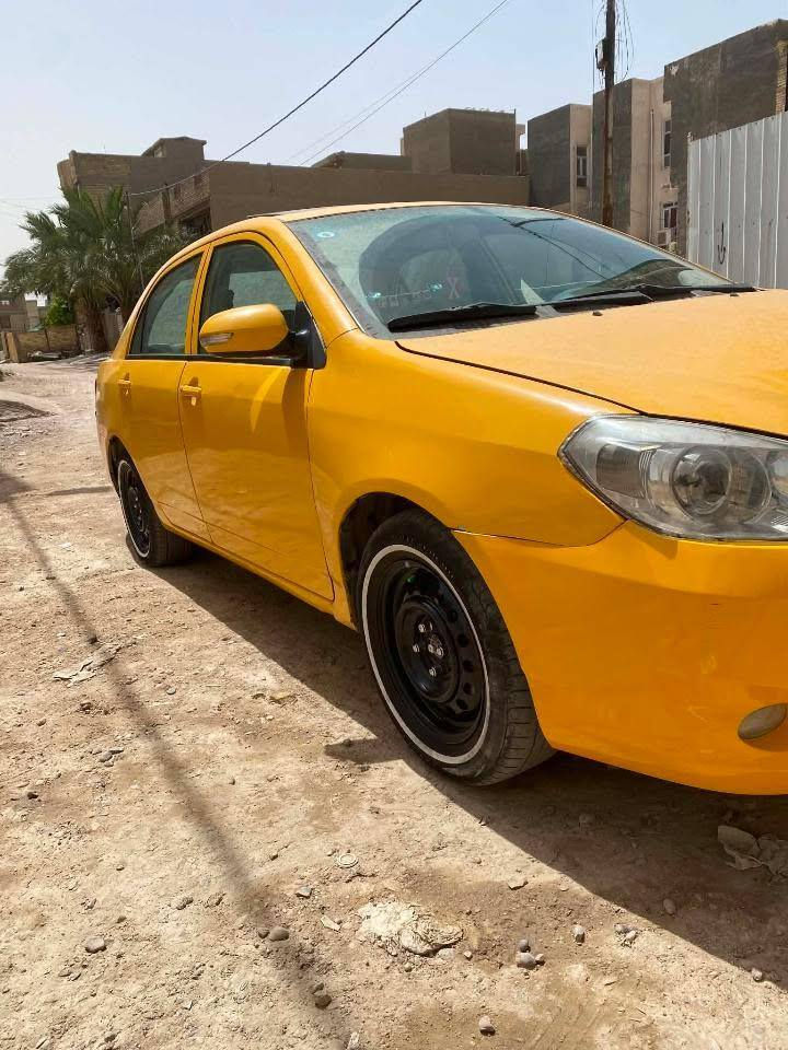 السلام وعليكم
BYD 2013
السياره جديده شغل وطلع كير مكينه جديد
السعر 48 و بيه مجال 
مكان السياره بغداد الغزاليه الهياكل
للتواصل ***********
