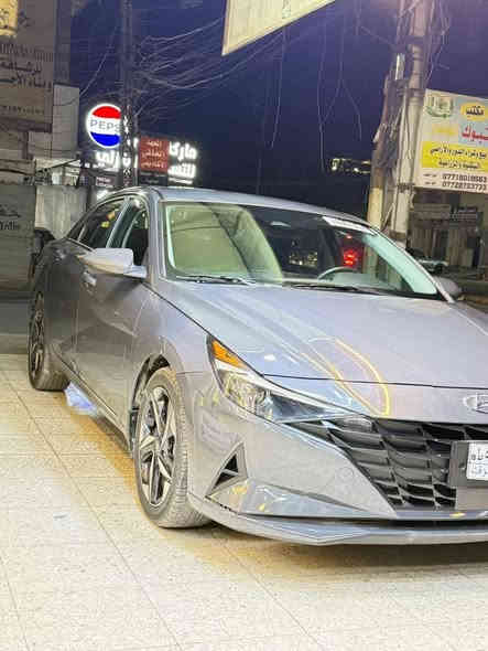 سلام عليكم 

الانتره 2023 وارد امريكي 
لون سمنتي لمميز 
 سياره دخول جديد فحص مؤقت تترقم بغداد 

مواصفات السيارة 

تحكمات ستيرت جهتين 
اوتو هولد 
دشبول شاشه دجتل 
بصمه 
تشغيل عن بعد 
تحديد مسار سياقه ذاتية 
3 وضعيات قياده( سبورت سمارت نورمل )
توقف ذاتي 
كروس سرعه 
شاشه ابل كار بلي 
رادار مانع اصطدام 
هاند بريك دكمه 
رادار نقطة عمياء 
كامره + رادار خلفي 

وبعد بيها هواي مواصفات 
 
مكينة 2.0 دوش 

لغود شواصي مكفولات 
حادث السياره الباب مبدل وكاله والجاملغ راجع نفسه
صور الحادث بل منشور 

ماشيه 40 كم 

مكان السياره بغداد الدورة الميكانيك 
ألسعر 150 وبيه مجال

***********
