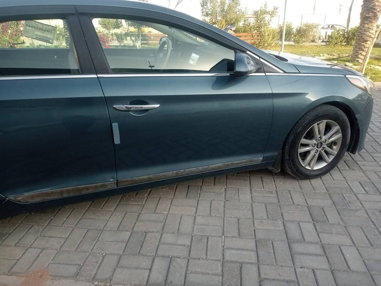 السلام عليكم
سوناتا موديل 2016 وارد مريكي

بيه اربع قطع شرط بلا داخل 

كير محرك حداديه تبريد تخم تأير باتري كوله مكفول ماشيه 167

السعر 104 وبيه مجال

عنواني نجف ***********
