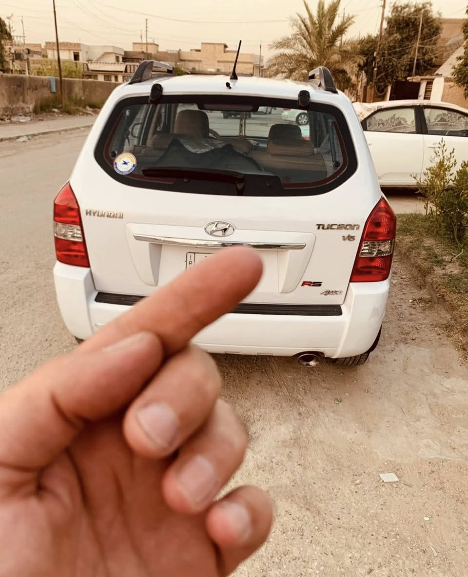 السلام عليكم توسان 2009 للبيع اللون ابيض 6 سلندر فول مواصفات شاشة كاميرا فتحة رقم بغداد تدفئة تبريد بأسمي مكاني بغداد الدورة *********** السعر 120
