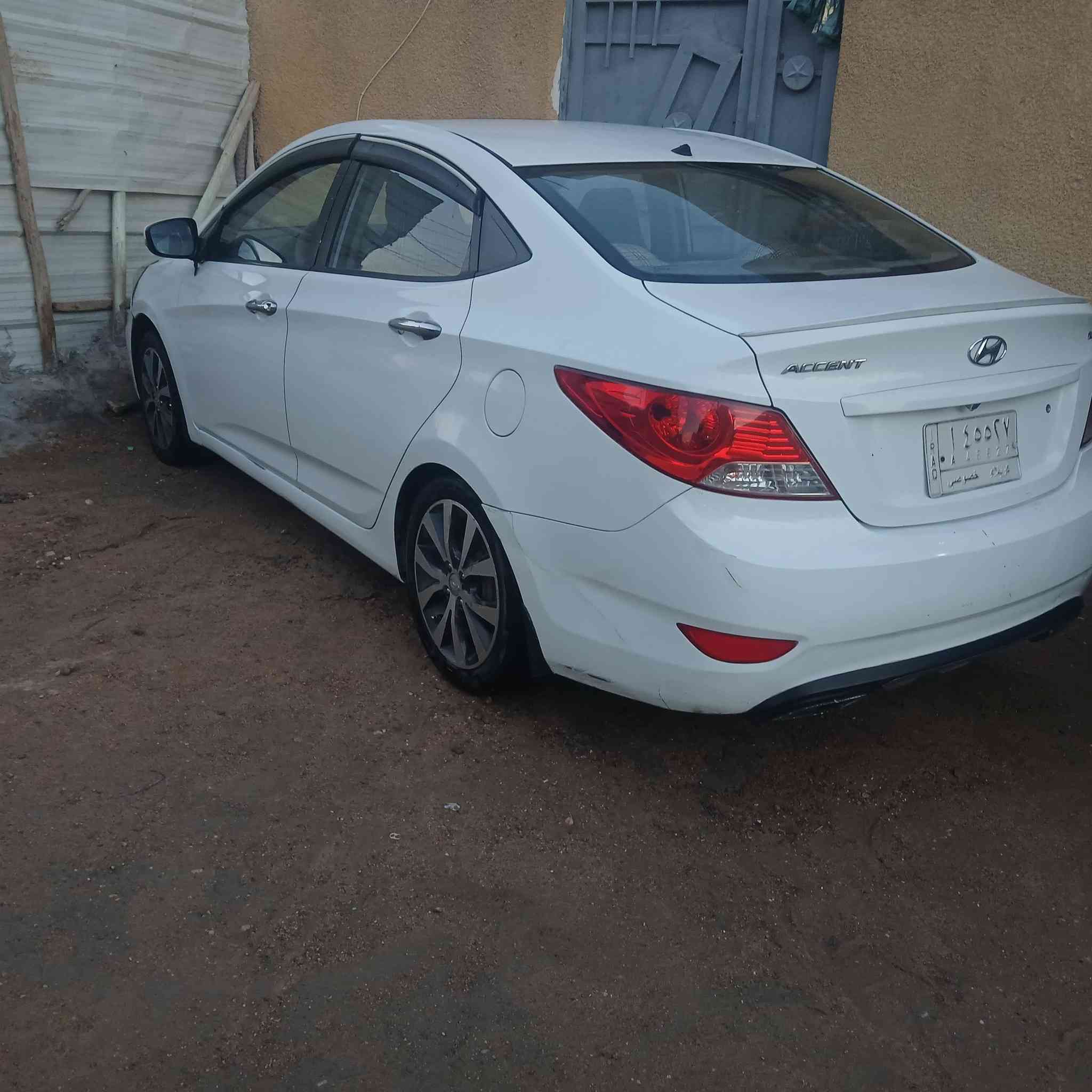 سيار اكسنت موديل ٢٠١٥اللستفسار رقم ***********
