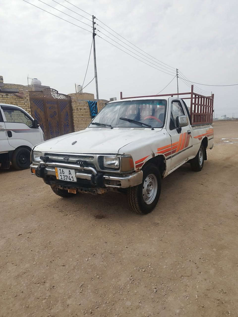 بيكم تيوته 92 مصبوغه عام
مكينه وكير واكسن وحداديه وشاصي كفاله عامه 
كهربائيّات تخم تاير دوشمه فراش كله جديد 
رقم ديوانيه مكاني عماره سعر 47 
***********
