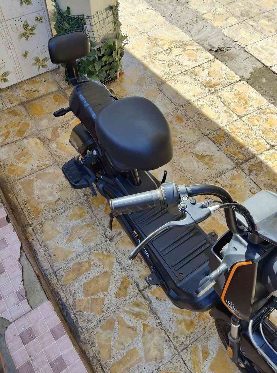 دراجه شحن حجم 14 نوعية His سرعة 60 صار خمس اشهر من خذته اربع بطارية   للبيع 300 وبيه مجال الطيبين 
سويجين بيه هورن واكف ونقص الماشه صجم فقط مكاني ناصرية قضاء الجبايش 
بصمتين 
كارتين 
تواصل فيسبوك منتظر عباس 
تواصل واتساب: ***********
