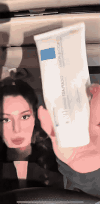 بديل أبرة البوتوكس والفلر✅
مرمم ومرطب لاروش بوزيه الفرنسي الأصلي 💙

وداعاً للوجه النحيف والتجاعيد 
كريم موضعي لمكافحة الشيخوخة 
 المنشأ فرنسي اصلي شرط✅

لإصلاح وتهدئة وحماية البشرة من (التهيج ،التشقق ،البقع الخشنة )
يستخدم لتهدئة تهيجات البشرة بعد جلسات (الديرمابن والديرما رولر و بعد الهيدرافيشيال)

نسائي ورجالي 
شرط الصناعة فرنسية ومختم
بنات هذا اصلي مو تقليد رجاءاً
الفحص امام المندوب


**إذا كنت صاحب هذا الإعلان وتريد حذفه لأي سبب، رجاءا أرسل رسالة إلى الدعم الفني**