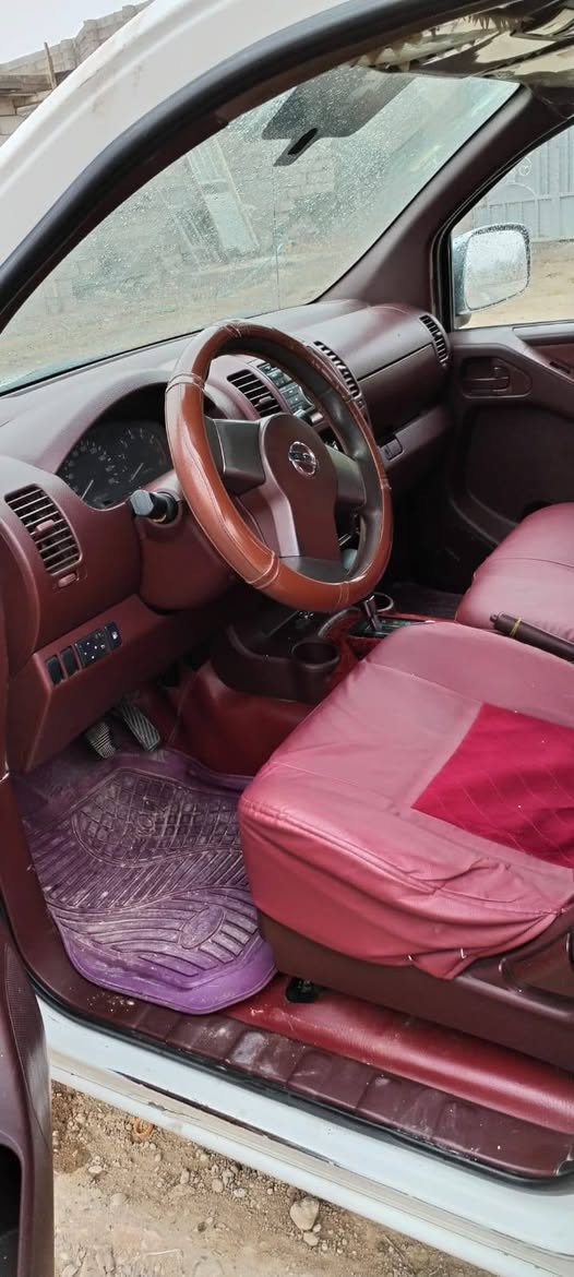 السلام عليكم نيفار موديل 2009سياره جديده وجاهزه من كلشي محرك  بطه 2500 حاويه كير اتماتيك تخم تاير جديد تبريد ثلج سيارة جاهزه رقم سليمانيه تريد تحويل تريد وكاله سيارة بسمي مكفوله تخم تاير كفاله عامه من الضربه والصبغ بيه  كفاله عامه   مكاني ديالى السعديه *********** هذا رقمي
