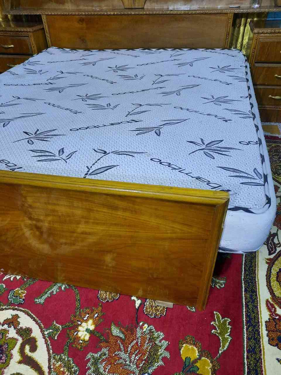 سلام عليكم دواشك 2 للبيع كلش نضاف سعر الابيض الكبير 75 الف وبي مجال وسعر الاحمر 50 الف وبي مجال مكاني كربلاء شارع ابو طالب ***********
