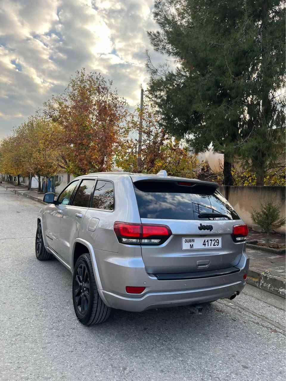 جيب لاريدو مؤديل ٢٠١٩ فول ماسه فاته تنها سلايت نيه 
گيرو مه كينه و دارو به ردي به شرته لوك لوكه دووبه يه
ساخ ساخ ساخ
دعمي نيه ليدراني نيه بي سبوخه هيجي نيه 
سعري ١٣٣ وه رقه كه ميك مه جال
***********
***********
*********** سوران, أربيل
