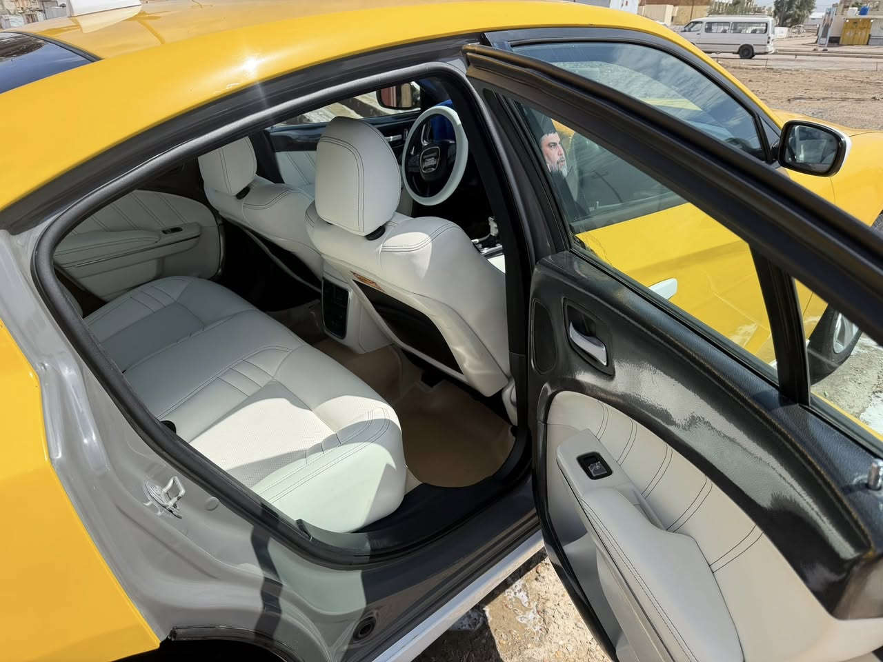 جارجر   2018  للبيع جاهزه للخير مكينه كير حداديه وره وكدام كله جديد تخم تايرجديد  كفاله عامه بيه بل خشن مال الجاملغ المامي طخه بصيكه كلش رقم بغداد دولي بسمي شرط التحويل ثاني يوم خط نجف عماره ***********
