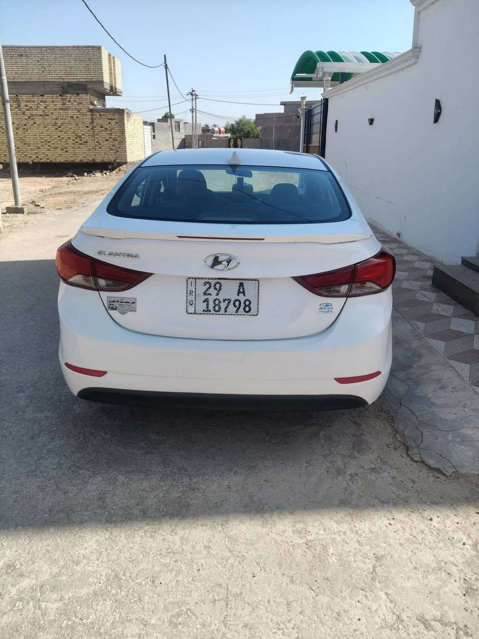 هونداي النترا 2015 خليجي 
فول مواصفات 
رقم واسط بأسمي 
سنويه 2031
مكينه 2000 تبريد قطعتين 
فتحه سلايد روف
ويل كروم 
تخم تاير 
شاشه كبيرة+ كامره 
مري شفط كهربائي 
لايد حاجب لد اصل 

ملاحظه السيارة بيها قطعه وحده فقط باب خلفي مصبوغ وبارد قليل بالدور الخلفي والباقي كفاله عامه السياره جاهزه وتحويل ثاني يوم 

السعر 113 بيع مستعجل 
الشراي يتصل ***********

