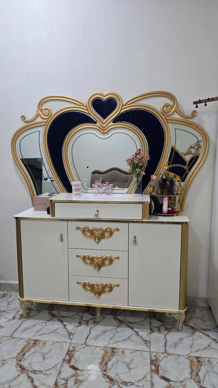 غرفه نوم تركيه 9 قطع نظيفه حيل
السعر 650 الف قفل 
حله المركز 
للإستفسار ***********
