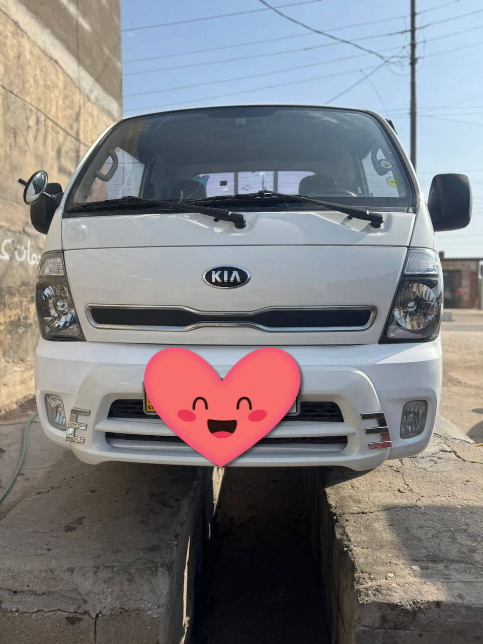 السلام عليكم سيارة دخول جديد سياره اوتوماتيك أدوات كصه شاصي شغل درجه اولى  محرك وكير كفاله سيارة مكينه سبلاين بلك حمي السعر 61 المكان البصرة ***********
