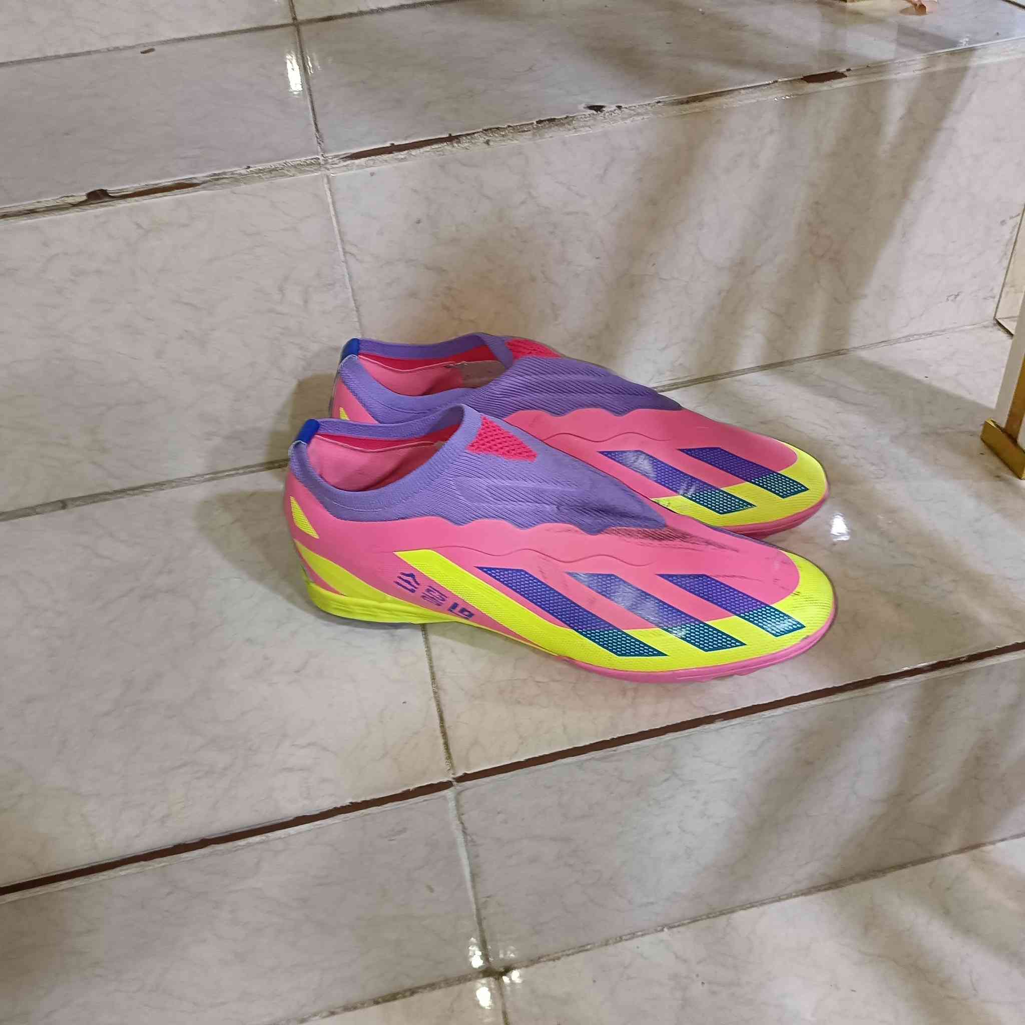 سلام عليكم 
حذاء كرة قدم من طراز أديداس كريزي تصميم الحذاء سون هيونغ مين الحجم 45 باله أصلي


**إذا كنت صاحب هذا الإعلان وتريد حذفه لأي سبب، رجاءا أرسل رسالة إلى الدعم الفني**