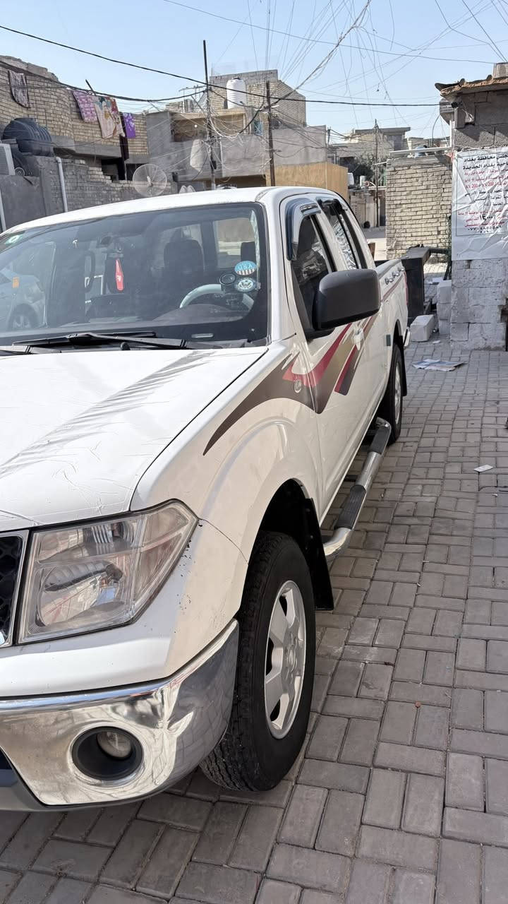 نيفارا ٢٠١١ رقم واسط بسمي 
السياره جاهزه ربع متصرف عليهه كير مكينه مكفولات مروحه كهربائيه لاصوت ولاجعره صدر جديد زوج تايرات جدد لايت زنون كأمره خلفيه السياره بنديهه طاير ومبدل مكاني بغداد ***********السعر ١١٠وبيهه مجال
