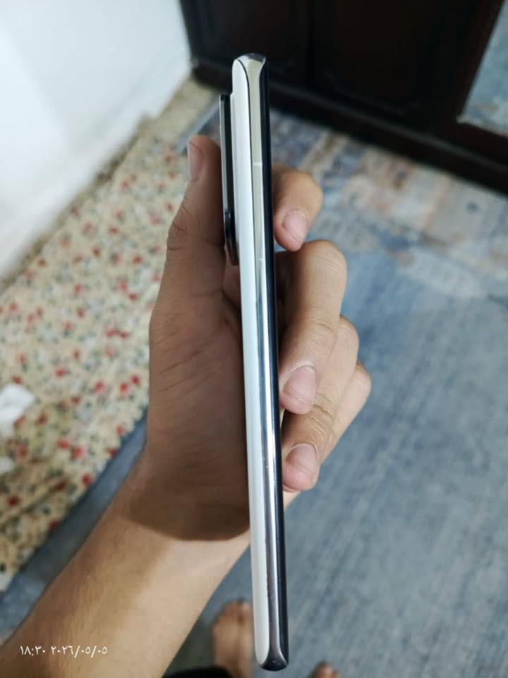 للبيع شاومي Mi11 ألترا ذاكره 256 جهاز شاشتين خلفيه واماميه فول كله شغال معروف بوبجي 90 فريم معالج قوي وكاميرات فول زوم 120 اقوه من سامسونج s24 بل كأمره جهاز مكفول عل فحص بس بي طبع بل شاشه من تخلي وضع مضلم يروح ما يبين جهاز كله شغال شاشه منحنيه والسعر 350 وبي مجال قليل للشراي رقم *********** ولتساب
