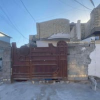 بيت للبيع • ١٠٠م • مقابل ديوان المخابرات