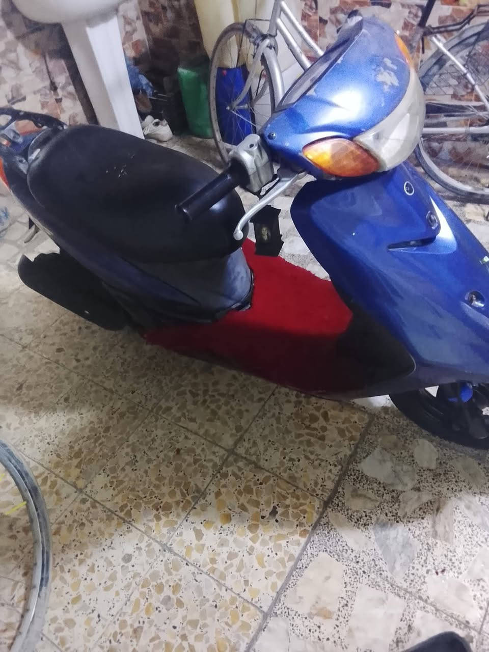 سلام عليكم درجة لبيع مكاني بغداد كمالية شارع سبعين درجة نضيفة خير من الله شراي يجي خاص رقم *********** سعر 250وبية مجال قليل
