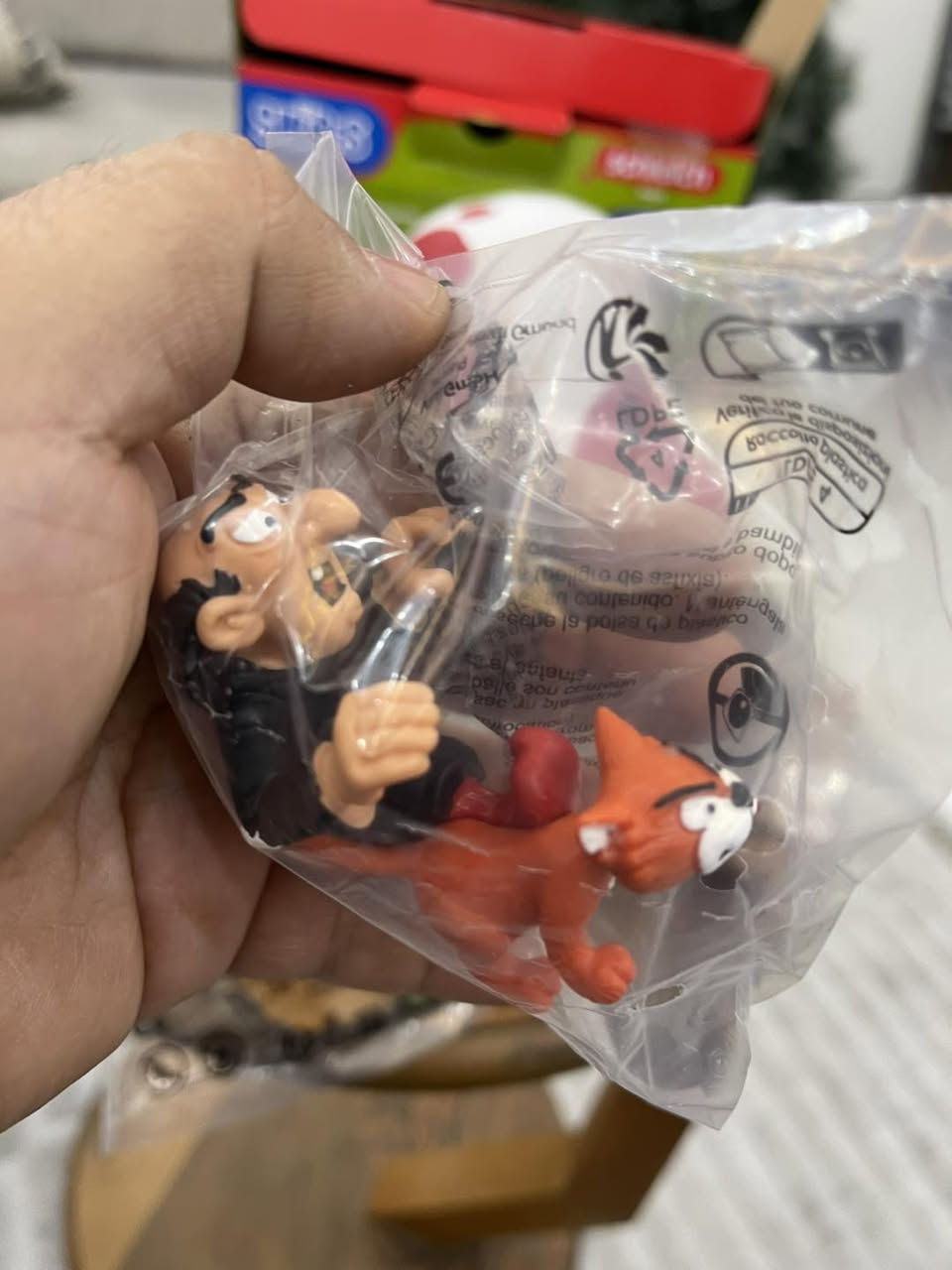 متوفر للبيع بيت سنافر مع شرشبيل وبابا سنفور انتاج شركه شلايش


**إذا كنت صاحب هذا الإعلان وتريد حذفه لأي سبب، رجاءا أرسل رسالة إلى الدعم الفني**