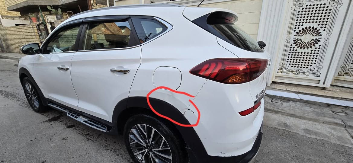 السلام عليكم ...
توسان خليجي موديل 19 ماشية 113 الف كم بيهة طخات مثل مموضح بالصور  
مواصفات السيارة ....
5 عدسات . كشن كهرباء . كراسي جلد مشمشي وبيجي . داخل صاج . تبريد قطعتين . مري شفط . اشاير مري . لد امامي نهاري .
السعر 188 ورقة بيها مجال مكانها بغداد حي اور 
***********
