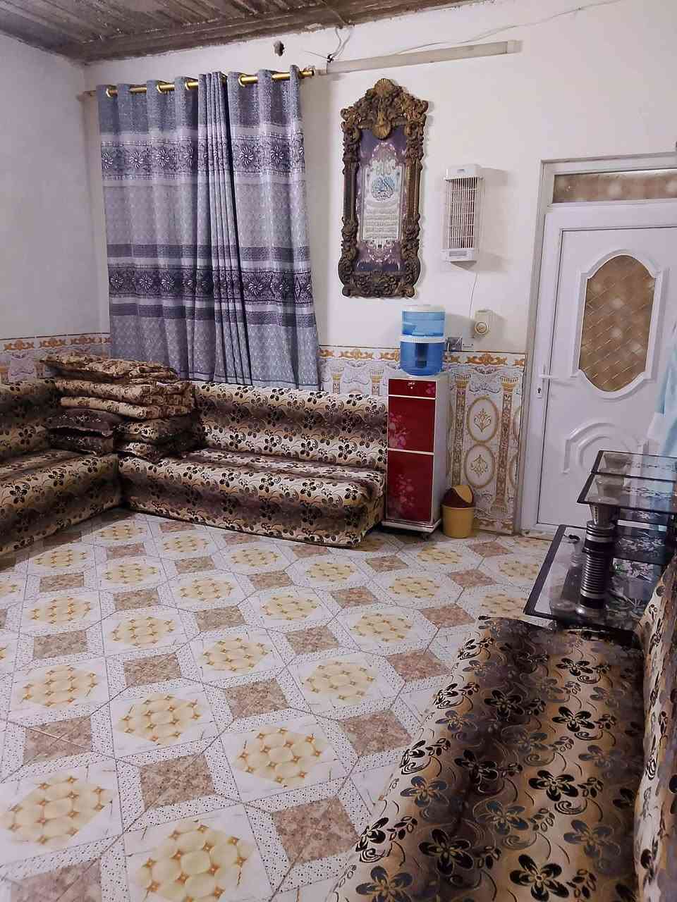 سلام عليكم بيت البيع غرفتين وستقبال ومنور هور كراج حديقا الموقع حاوي الكنيسه المسحا 180السعر خاص ***********
