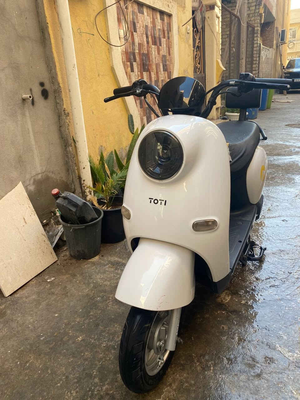 السلام عليكم دراجه شحن مصار فتره من اخذته كلش عمليه ومفيده 
تجي نظام تسارع ٣ درجات
مثبت سرعه
نظام الp قفل مشي وبيه انذار من سرقه وتجي بصمه وسويج
بطارياتها بلاديه ابد مملعوب بلدراجه على وضع الوكاله 
كل نقص مابيه ربع متصرف عليه 
مكاني بغداد الاعظميه
سعر ((٥٥٠)) وبيه مجال للشراي
***********
