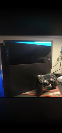 بلي فور فات مع يدات جويستك عدد 2 مع قرص GTA5 مع بيس2026 مشكلتة الوحيدة...